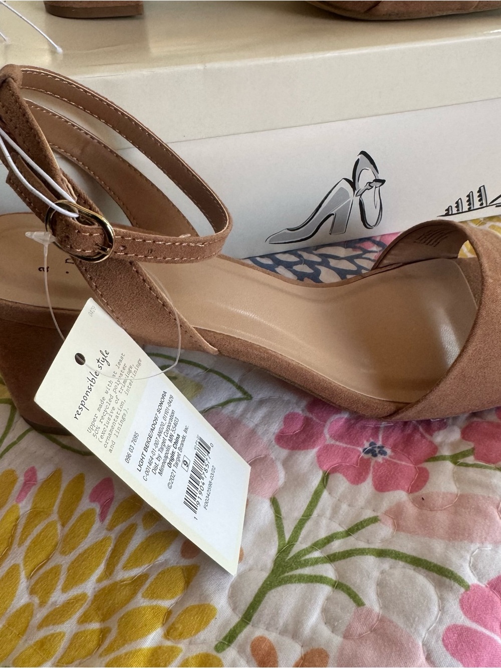 Nib size 9 a new day brown suede heels - Picture 3 of 5